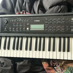 Yamaha PSR-E383