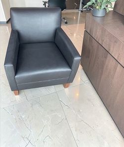 Bernhardt Design Blaine Lounge Chair