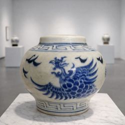 Chinese blue‑and‑white porcelain jar with a phoenix motif, vintage Antique Collectible Home Decor