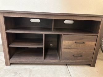 Entertainment center