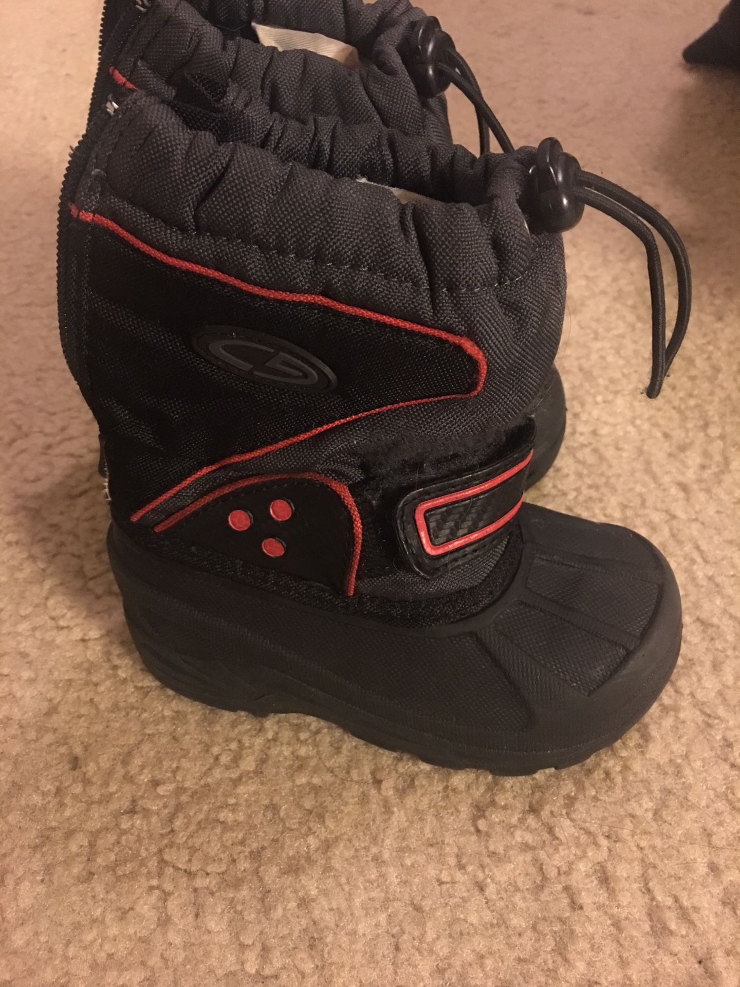 Little kid size 7 snow boots