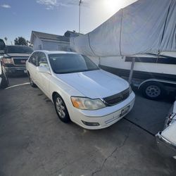 2000 Toyota Avalon XLS