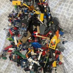 10 Lbs Of Legos