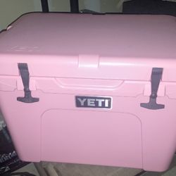 Yeti Tundra 50 Cooler 