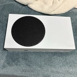 Xbox series S read description