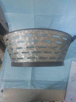 SONOMA METAL BASKET