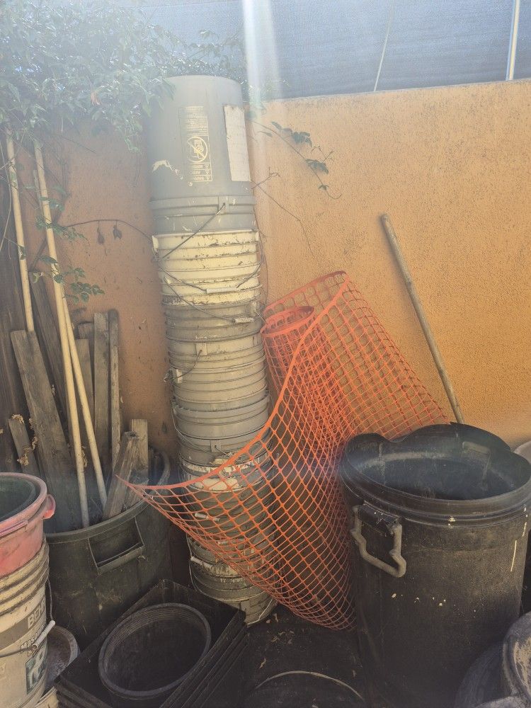 Free Painter Buckets