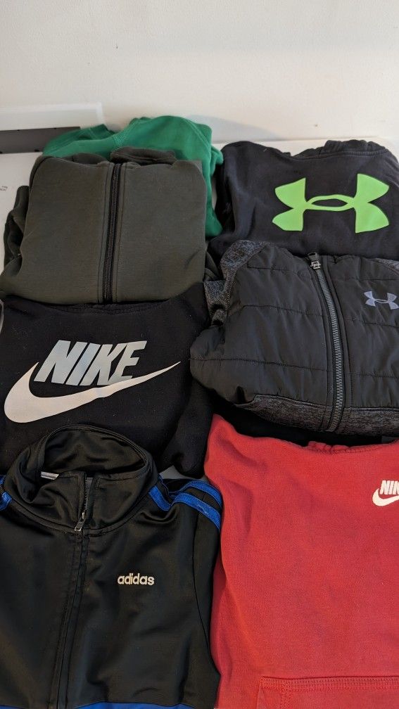 BOYS NIKE, ADIDAS, UNDER ARMOR HOODIES Size S (6-8)
