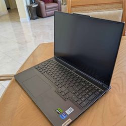 Sleek and Powerful Gaming Laptop (Legion Slim 7) i9 13900h, RTX 4070