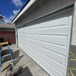 Basic Garage Door Lift Master 
