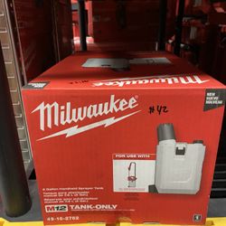 Milwaukee M12 Handheld Sprayer 2 Gal. Tank (1 Tank