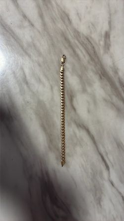 10 karat Cuban link bracelet