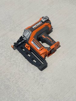 RIDGID Hyper Drive Brushless Cordless Nailer