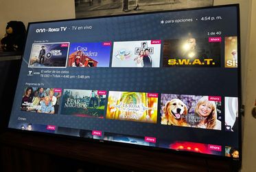 onn. 70" Class 4K UHD LED Roku Smart TV (Model 100012588) - Excellent Condition