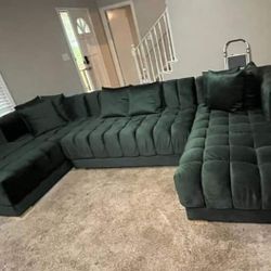 Brand New/ Green Velvet Double Chaise Sectional, Seccional, Couch/ Large Livingroom/ Delivery Available,  Financing Options 