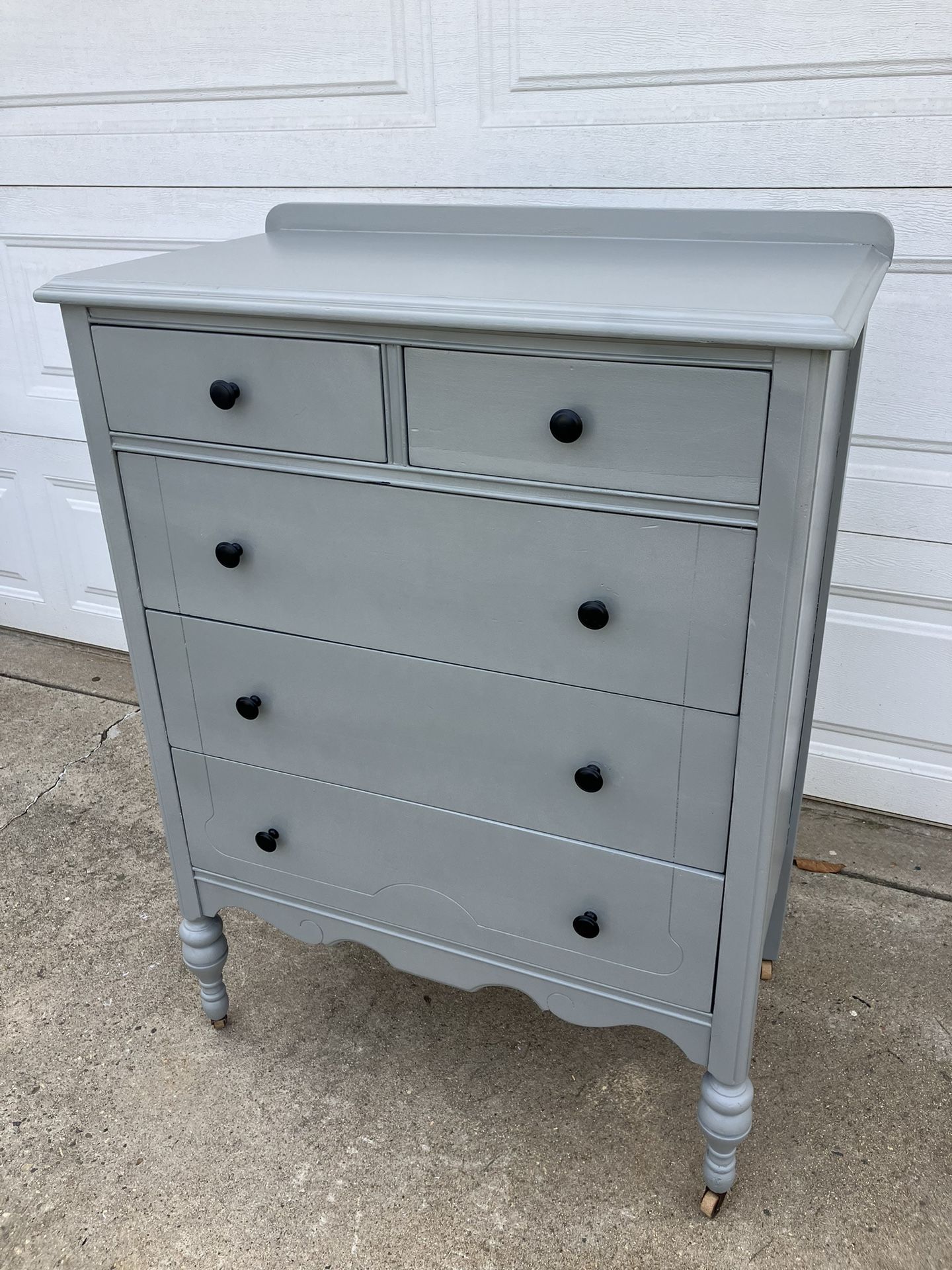Dresser
