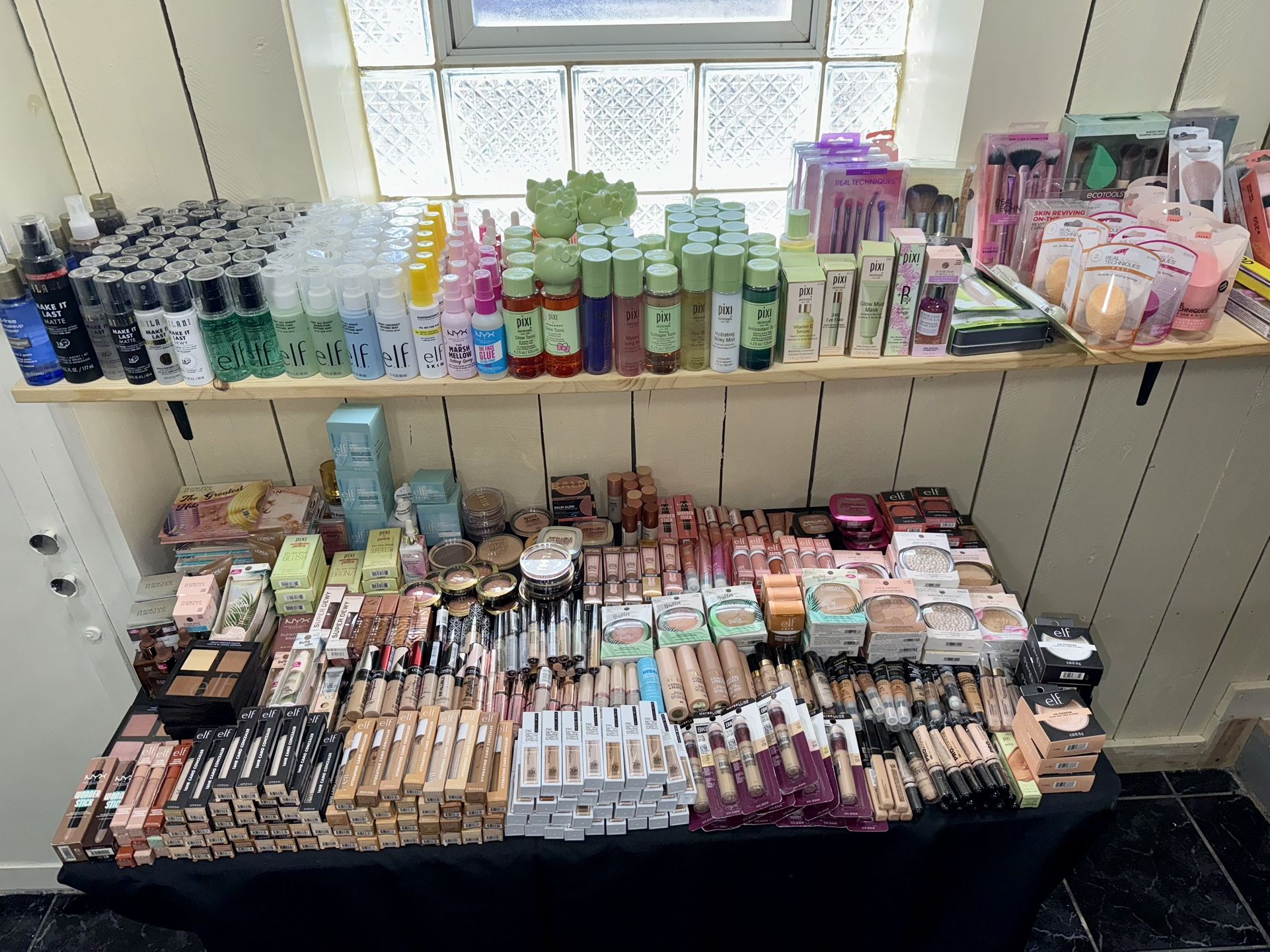 MAKEUP SALE! AMAZING DEAL 10 Items For $50