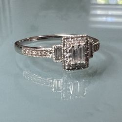 💎 10K W/G Diamond Halo Ring .50CT SI-1 (H) Color