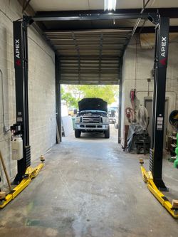 Automotive 10k 2 post lift Apex Bendpak