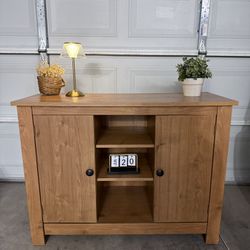 Buffet/cabinet/sideboard