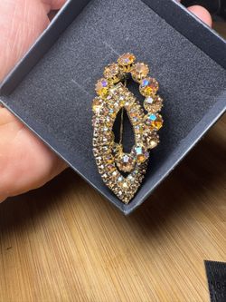 ✨ Vintage Aurora Borealis Rhinestone Brooch – Mid-Century Glam ✨