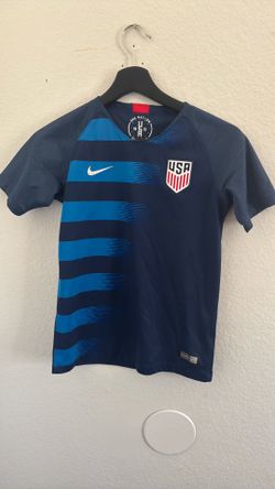 USA KIDS NIKE JERSEY SIZE MEDIUM