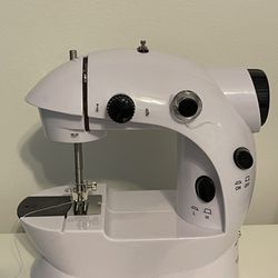 Sunbeam Mini Sewing Machine 