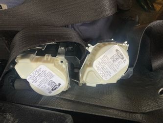 Explorer Rear Seat Belts