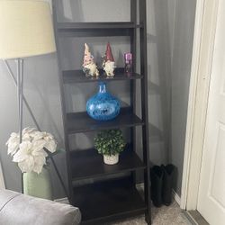 Bookshelves 