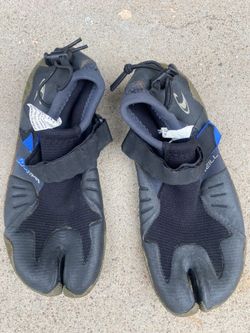 O’Neill Superfreak 2mm Tropical Booties size 9 mens