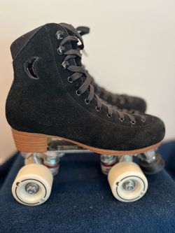 Moonlight Roller Skates, black size 7 (W8.5)