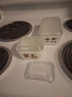 Vintage PYREX refrigerator containers