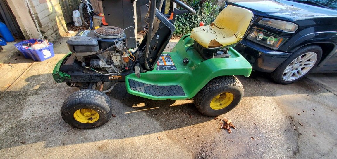 John Deere Riding Mower Tractor