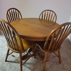 Matching 5 Piece Dining Room Table And Chairs