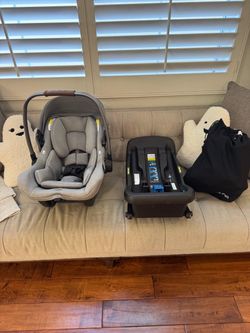 Nuna PIPA Infant Car Seat with Base