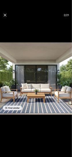 NEW Patio rug 5x7