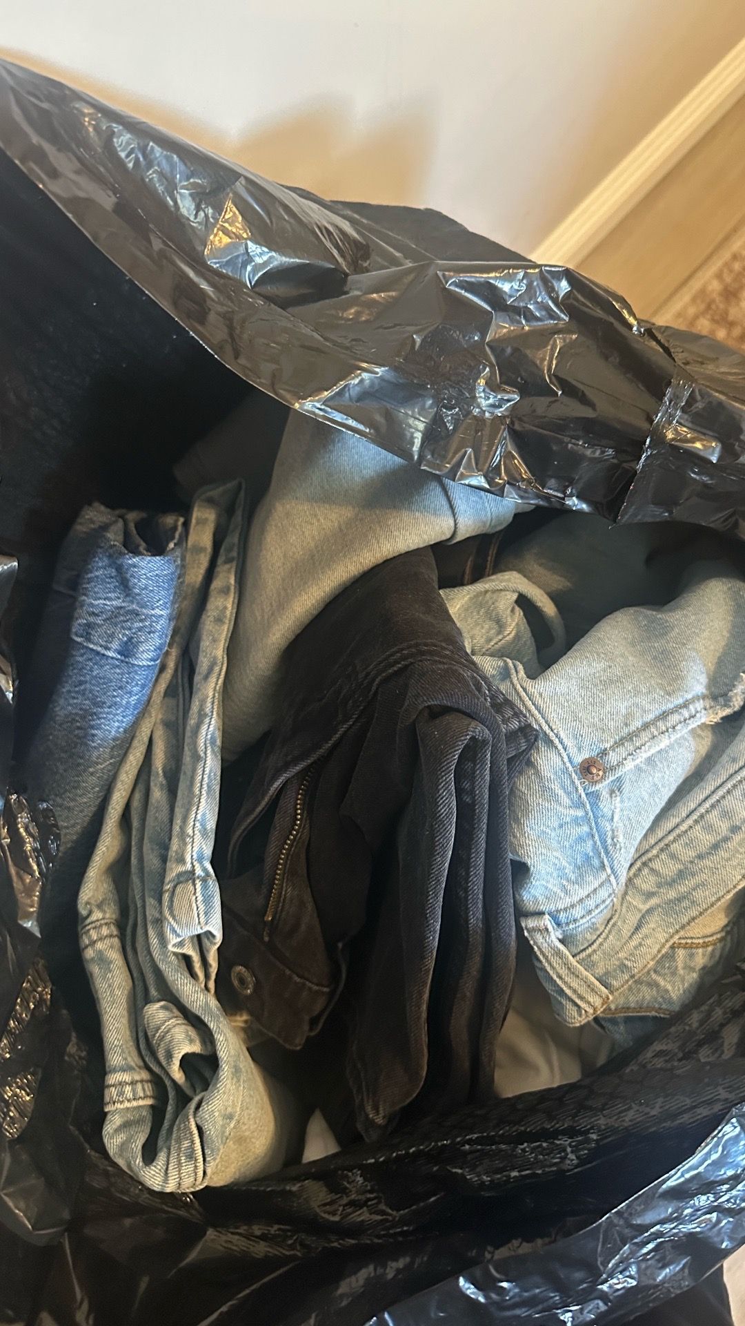 BAG OF JEANS