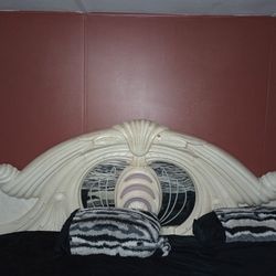 Respaldo De Cama King Size Y 2 Mesitas Diseño Elegante