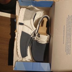 HMens Hey Dude Size 11