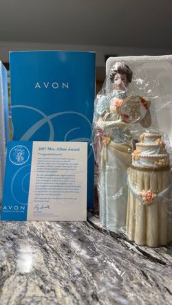 RARE 2007 Avon 40th Anniversary Mrs. Albee Award - HAND SIGNED BOX by President Liz Smith - Brand New Still In Plastic