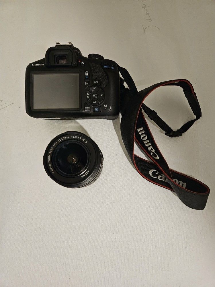 Camera EOS REBEL T7