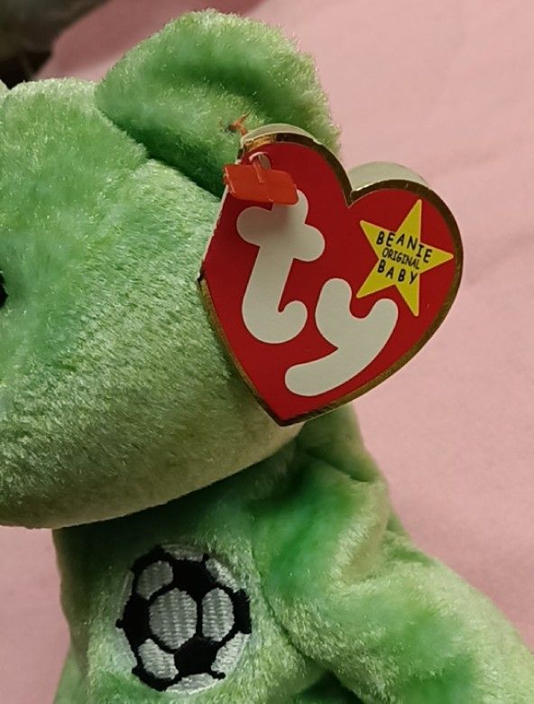 TY soccer ⚽ Beanie Baby "Kicks"