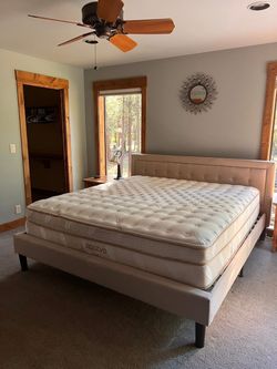 Saatva "Classic" King Mattress - Like New Condition