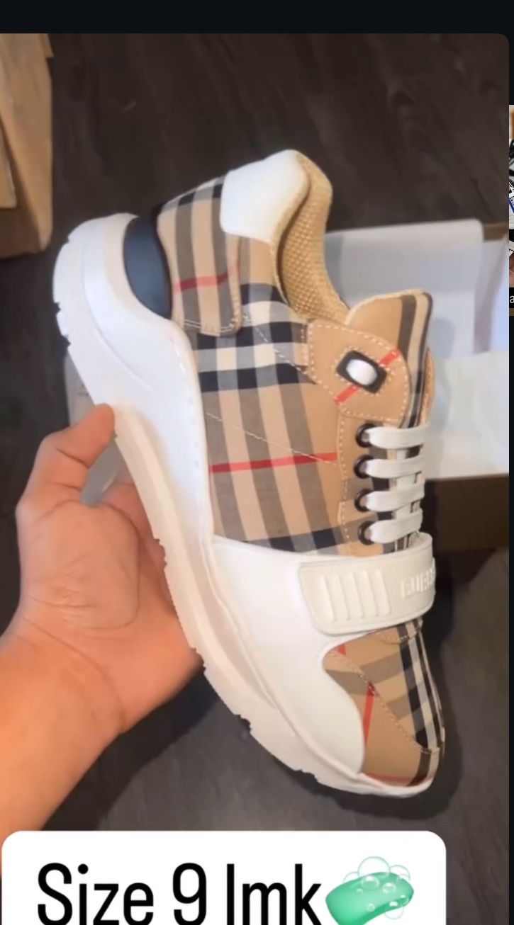 Burberry Shoes Size 9