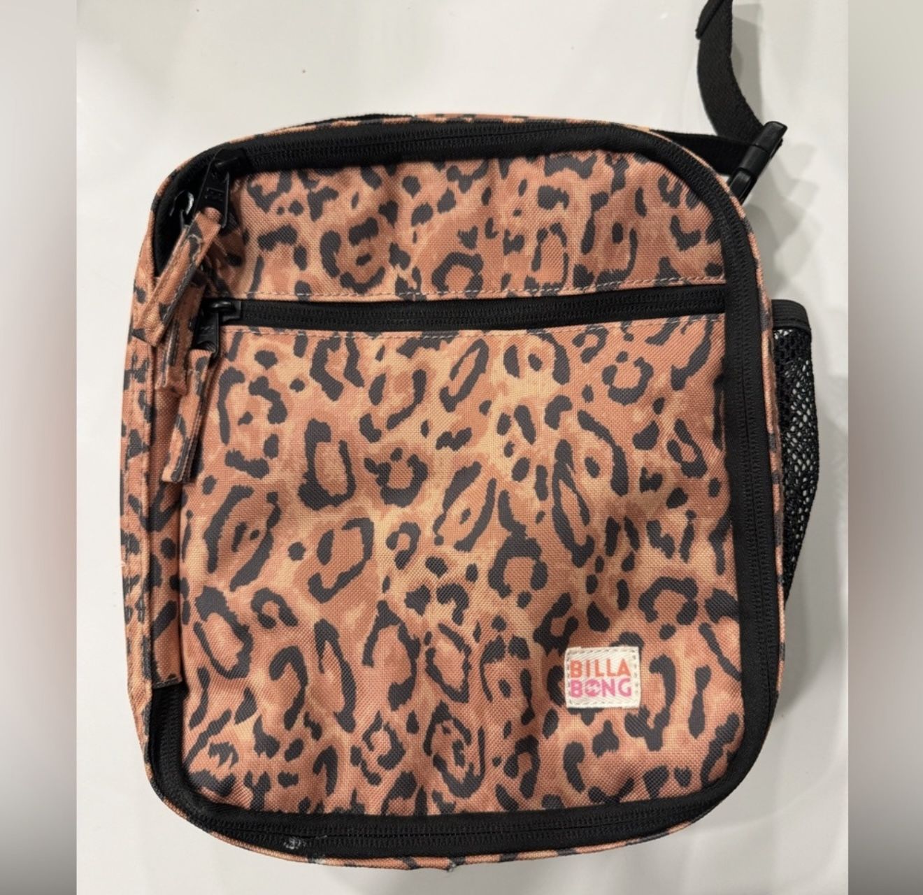 {BILLABONG} Leopard Cheetah Lunchbox