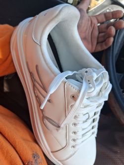 Whute shoes karlla