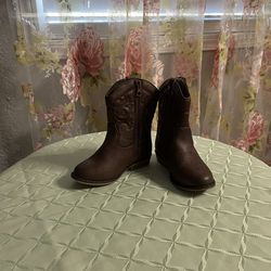 Toddler  western boots -cat & jack size (9)