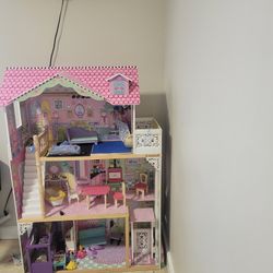 Doll House 
