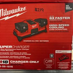 Milwaukee M18 18V Dual Bay Simultaneous Super Charger