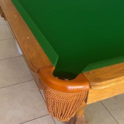 Professional Pool Table With All Trimming and A Budweiser Bar Lamp